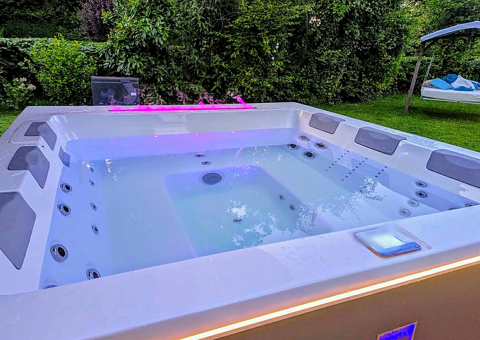 design whirlpool looks plettenberg • LOOKS - Heizung Sanitär Solar